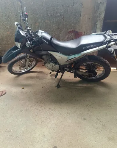Vende-se 9.000