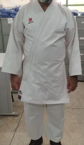 Kimono para treino e competição de katá