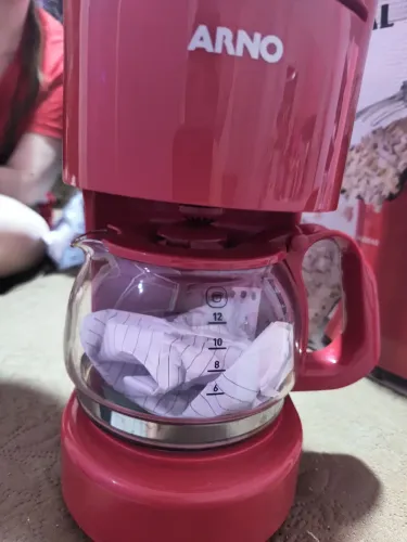 Cafeteira ARNO 12 xícaras vermelha