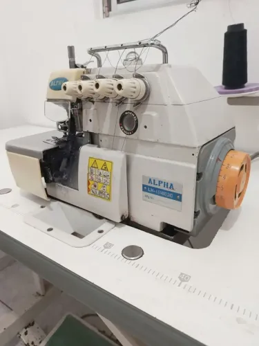 Máquina de Costura Overlock Industrial, Ponto Cadeia, 2 Agulhas, 4 Fios