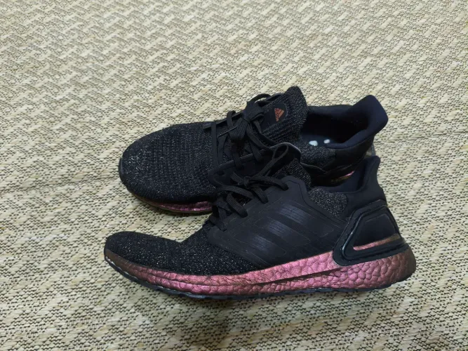 Tênis Adidas Ultraboost n°42 R$ 250
