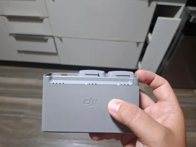 [SOMENTE VENDA!] 2 Batrias + Hub DJI Mini 2/4k/2 SE