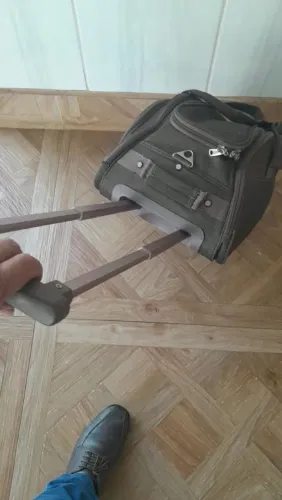Bolsa tamanho médio de viagem com rodinhas 
