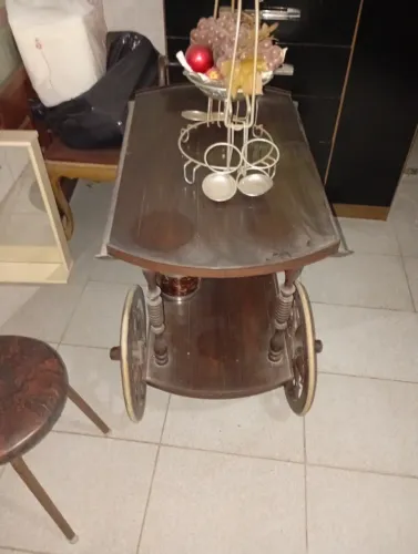 Carrinho de Chá Antigo Dobrável em Madeira - Estilo Retrô / Barzinho