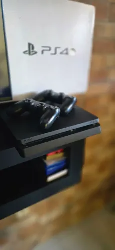 Playstation 4 slim