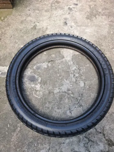 Pneu aro 19