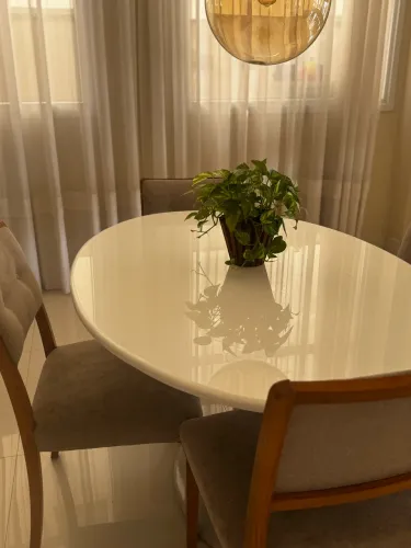 MESA DE JANTAR 4 CADEIRAS