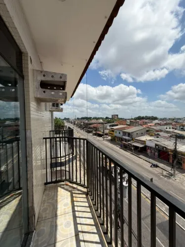 Apartamento iluminado e espaçoso na rodovia Mário Covas.