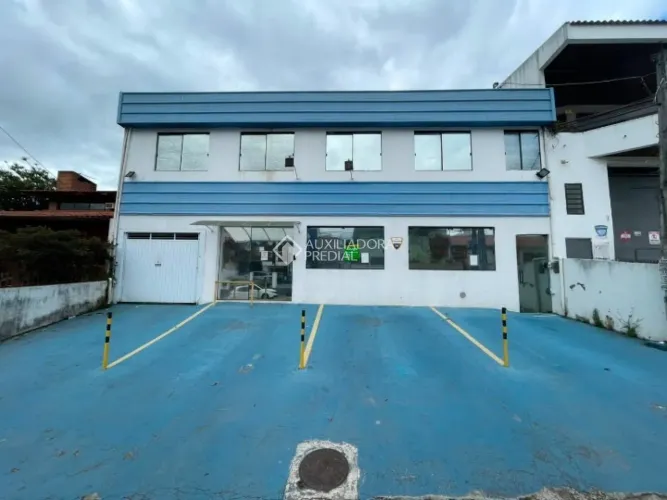 Casa comercial no Jardim Atlântico - Florianópolis