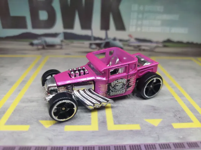 Hot Wheels Bone Shaker loose