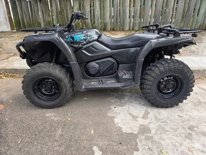 Vendo Quadriciclo Cforce 470L