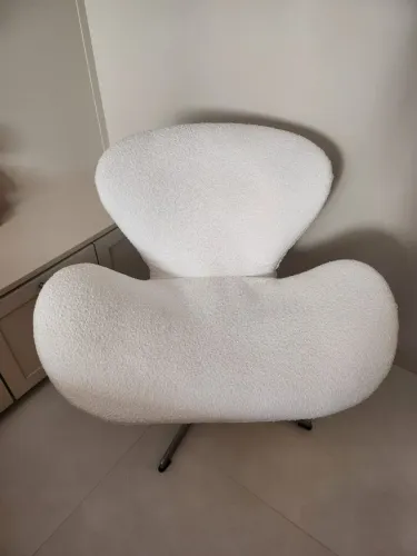 Cadeira Swan bouclê Off White