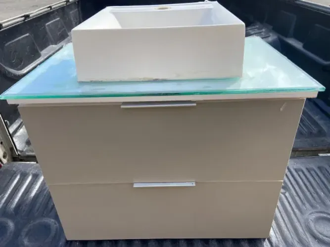 Balcão de 2 gavetas, com pia de banheiro para parede, 