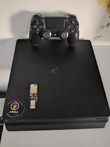 Ps4 Slim 1TB 9.0 Gold Hen + Placa de Ativação [SPARTA GAMES]