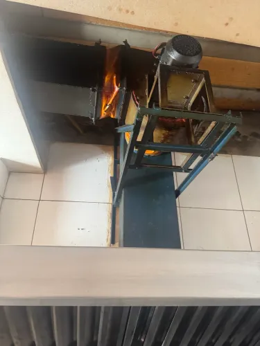 Exaustor trifásico semi novo industrial em perfeito estado tudo funcionando