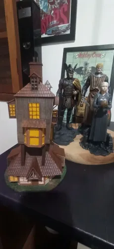 ?Lote Colecionável: A Toca + Lucius Malfoy + 3 Miniaturas A Casa Do Dragão