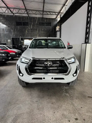 Toyota Hilux CD SRX Plus 4X4 2.8 TDI Die. Aut. 2026