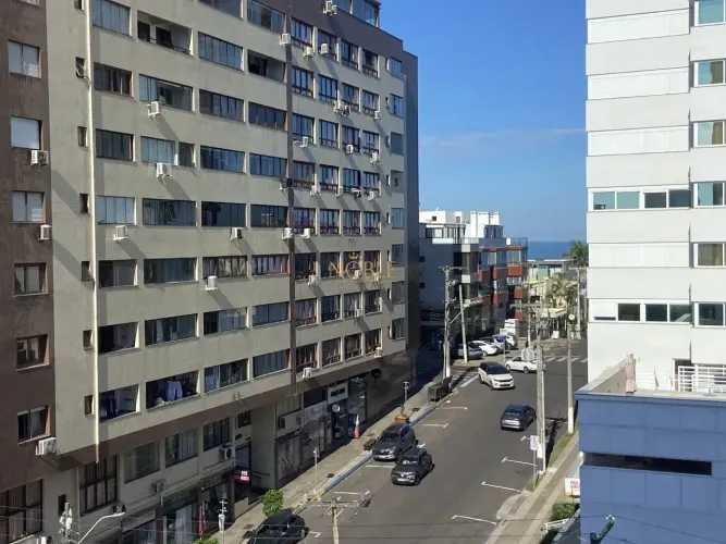 Apartamento de 2 dormitórios, vaga de garagem a poucos metros da Prainha