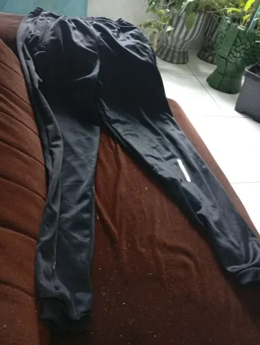 Vendo calça jogger ( tamanho m) só falar comigo