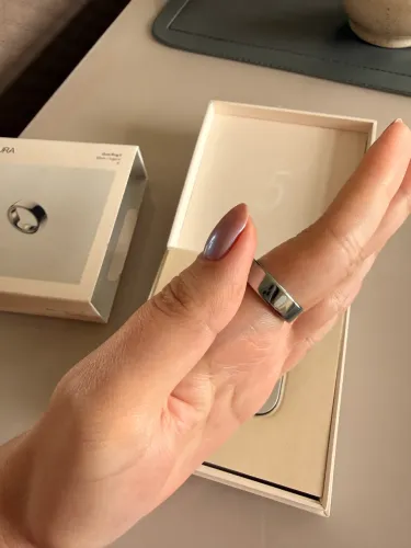 Oura Ring 5 - Silver TAM 8