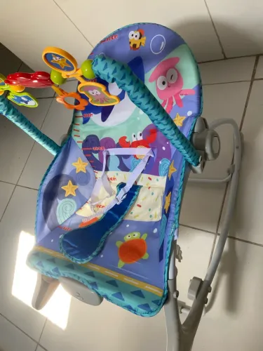 Cadeira de Descanso Infantil Azul com Móbile Yuupi