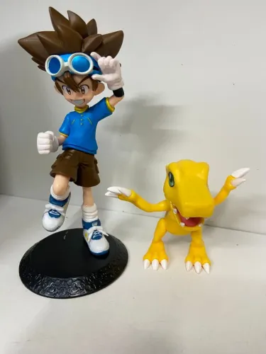 Boneco Tai Kamiya Agumon DV0026*