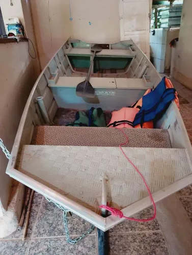 Vendo barco com motor