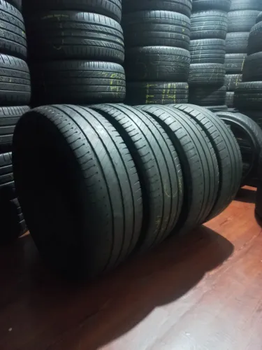 Jogo de pneu 225/65/16 de carga Michelin. Quatro pneus por R$650,00. Disk entrega