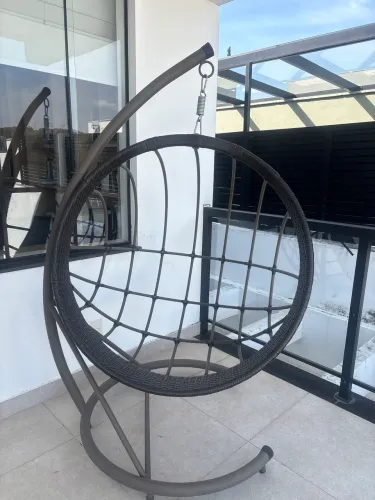 Balanço com suporte em fibra sintética