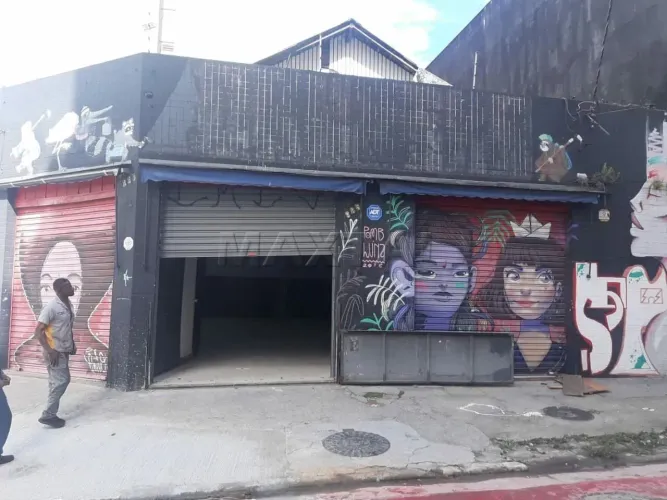 Galpão para Locação 380M² 3 banheiros, proxdimo a vias de grandes acessos e disponivel