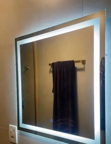 Vendo espelho led praticamente NOVO!
