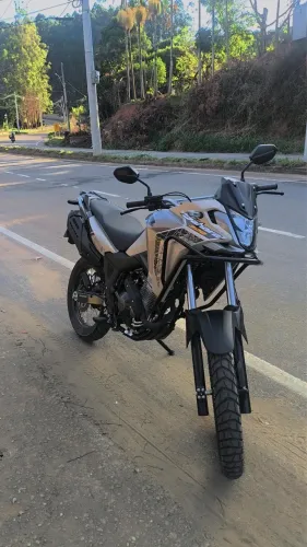 Vendo sahara 300 adv 2025