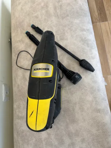 Lavadora de pressão importada a bateria 18V em ótimo estado