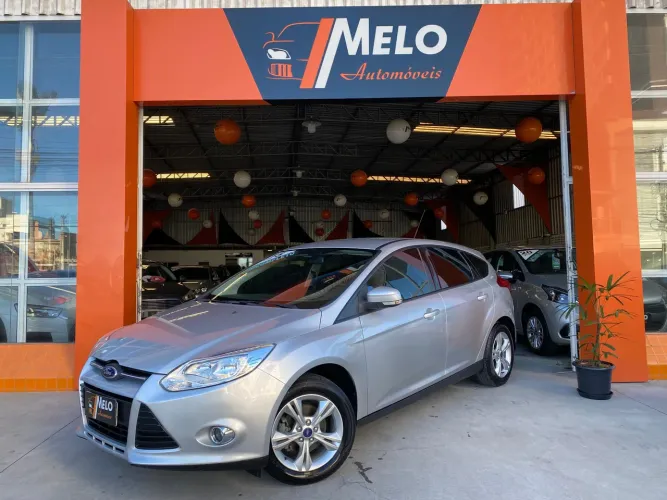 Ford Focus 1.6 S/se/se Plus Flex 8v/16v 5P 2015