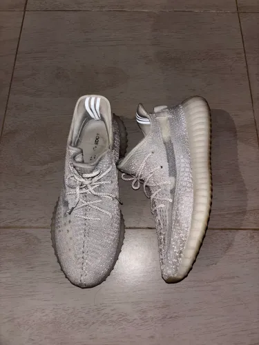 Yeezy 350 branco 