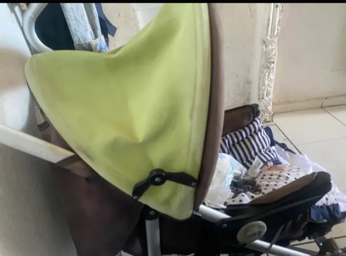 Vendo carinho de bebê