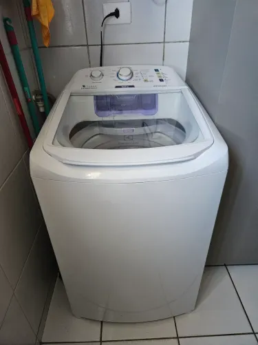 Máquina de Lavar Electrolux 10,5kg Branca Turbo Economia com Jet&Clean e Filtro Fiapos