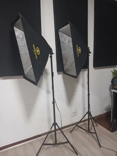 Softbox + Tripé - Marca Greika