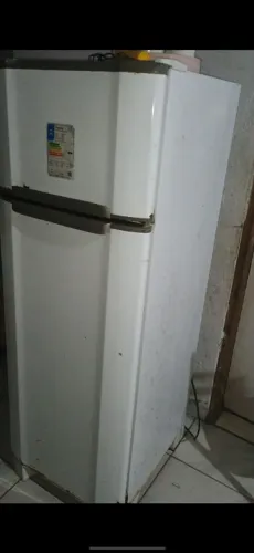 Geladeira em bom estado