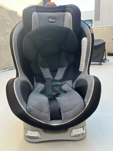 Cadeirinha de Carro Chicco com isofix de 2,2 a 29 kilos