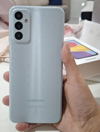 Samsung galaxy m13