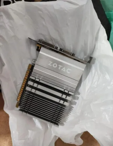 Placa de vídeo zotac GT 610 semi-nova