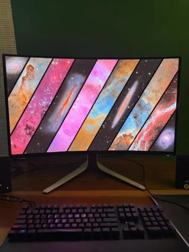 Monitor Alienware 32" 4K - AW3225QF