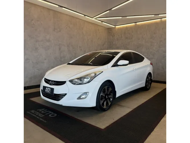 Hyundai Elantra GLS 1.8 16V Aut. 2013