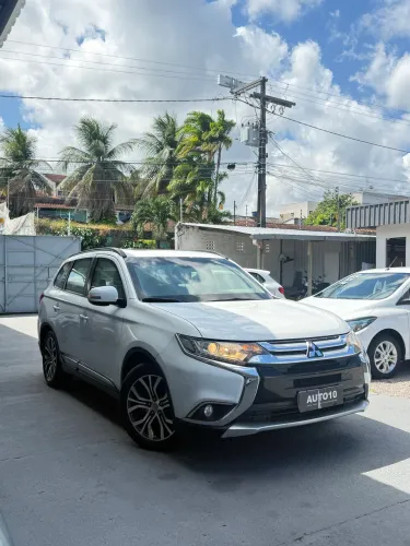 Mitsubishi Outlander 2.0 16V 160cv Aut. 2016