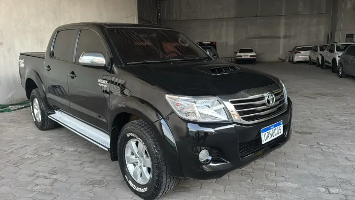 Toyota Hilux CD SRV D4-d 4X4 3.0 TDI Diesel AUT 2013