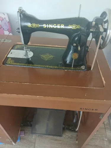 Máquina de costura Singer