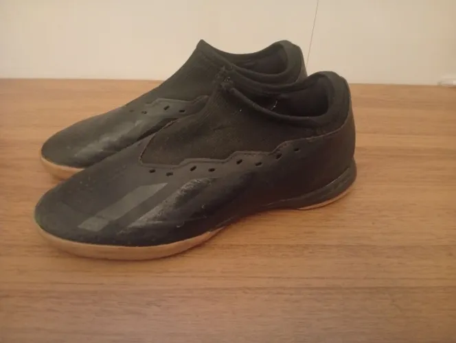 Chuteira Adidas