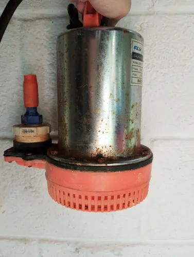 Bomba submersível 12v 180w 12 metros