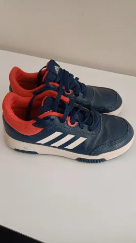 Vendo tênis Adidas original nº 34 pouco usado